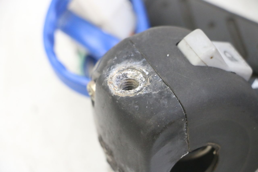 photo de PAIRE COMMODOS KYMCO AGILITY 4T 50 (2005 - 2018) - Points de fixation