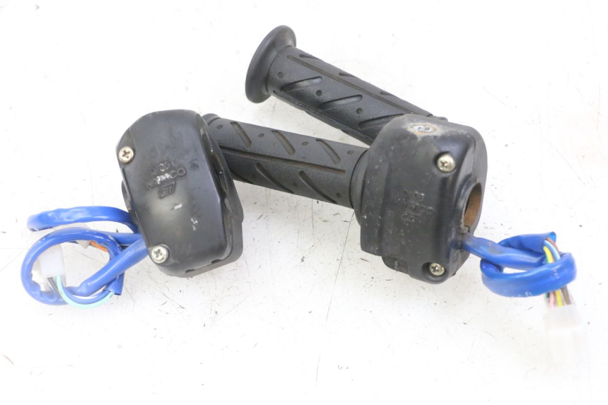 photo de PAIRE COMMODOS KYMCO AGILITY 4T 50 (2005 - 2018) - État de surface