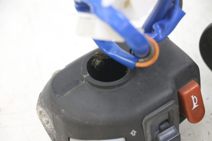 photo de PAIRE COMMODOS KYMCO AGILITY 4T 50 (2005 - 2018) - Marquages et références