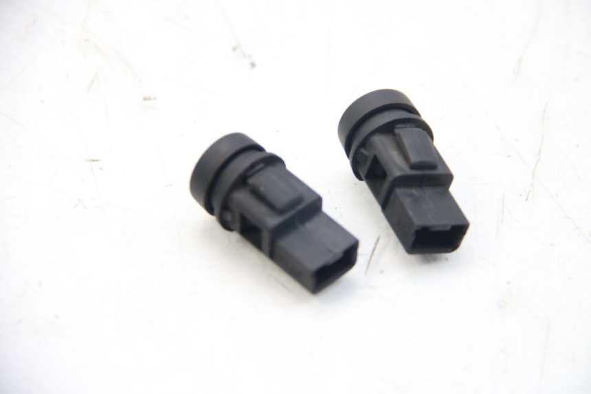 photo de PAIRE COMMODOS PIAGGIO BEVERLY 125 (2010 - 2015) - Autre angle de vue