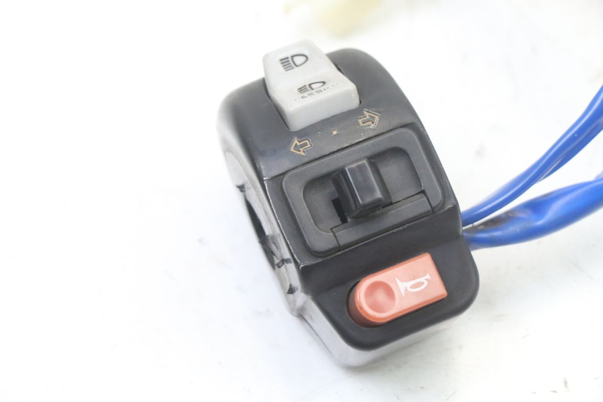 photo de PAIRE COMMODOS KYMCO AGILITY 4T 50 (2018 - 2022) - Gros plan technique