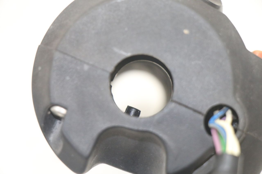 photo de PAIRE COMMODOS PEUGEOT SATELIS COMPRESSOR K15 125 (2006 - 2009) - Vue produit