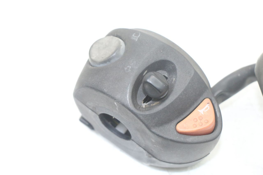 photo de PAIRE COMMODOS PEUGEOT SATELIS COMPRESSOR K15 125 (2006 - 2009) - Autre angle de vue