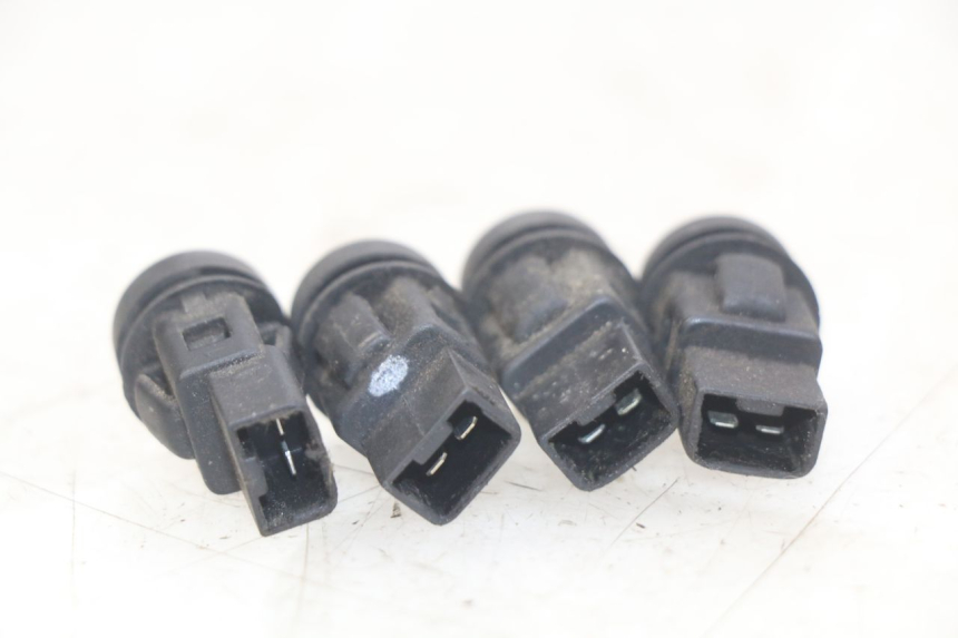 photo de PAIRE COMMODOS PIAGGIO X8 125 (2004 - 2007) - Zoom état d’usage