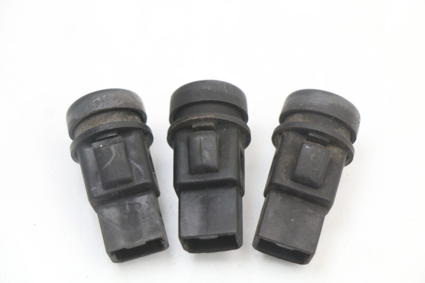 photo de PAIRE COMMODOS PIAGGIO X8 125 (2004 - 2007) - Autre angle de vue