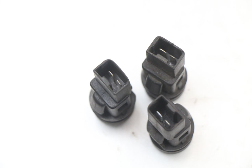 photo de PAIRE COMMODOS PIAGGIO X8 125 (2004 - 2007) - Autre angle de vue