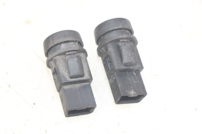 photo de PAIRE COMMODOS PIAGGIO XEVO - X EVO 125 (2007 - 2017) - Zoom état d’usage