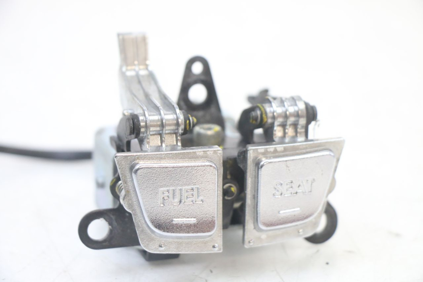 photo de PAIRE COMMODOS YAMAHA YP T-MAX TMAX 530 (2017 - 2020) - Détail de la pièce