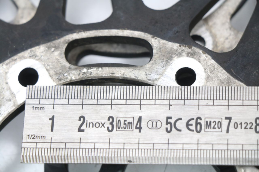 photo de PAIRE DISQUES FREIN AVANT HONDA CBR 929 RR FIREBLADE 900 (2000 - 2001) - Détail de la pièce