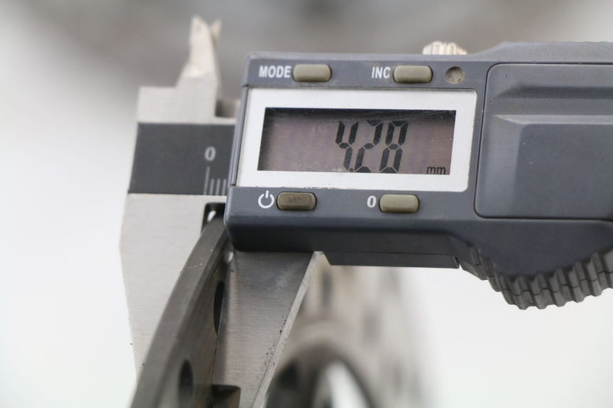 photo de PAIRE DISQUES FREIN AVANT HONDA CBR 929 RR FIREBLADE 900 (2000 - 2001) - Pièce contrôlée