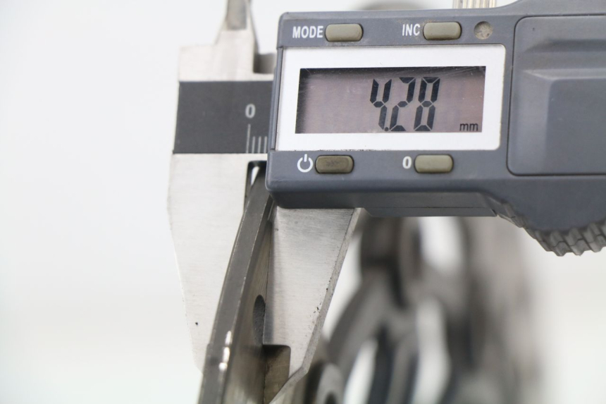 photo de PAIRE DISQUES FREIN AVANT HONDA CBR 929 RR FIREBLADE 900 (2000 - 2001) - Marquages et références