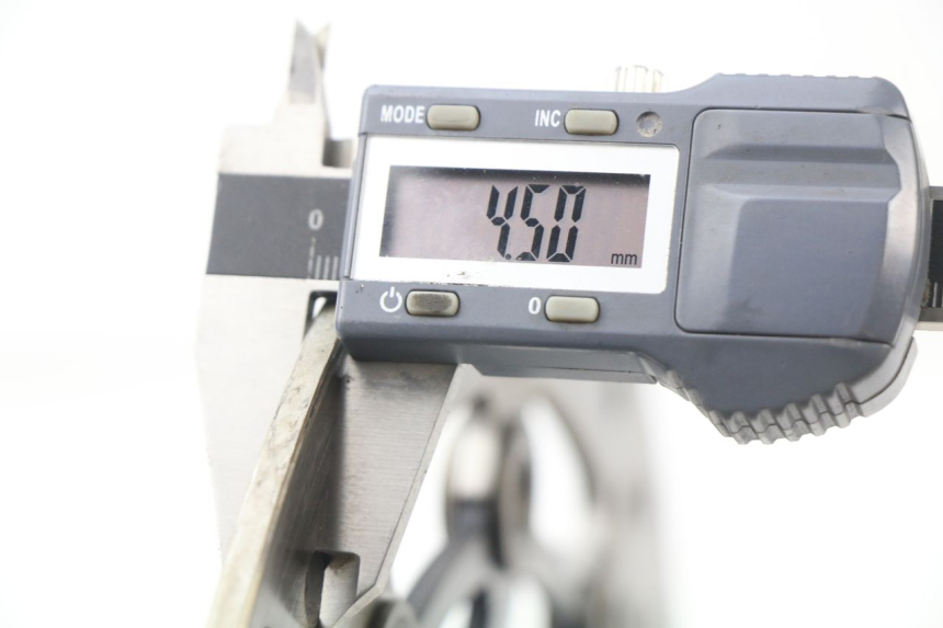 photo de PAIRE DISQUES FREIN AVANT HONDA CBR RR FIREBLADE 1000 (2006 - 2007) - Points de fixation