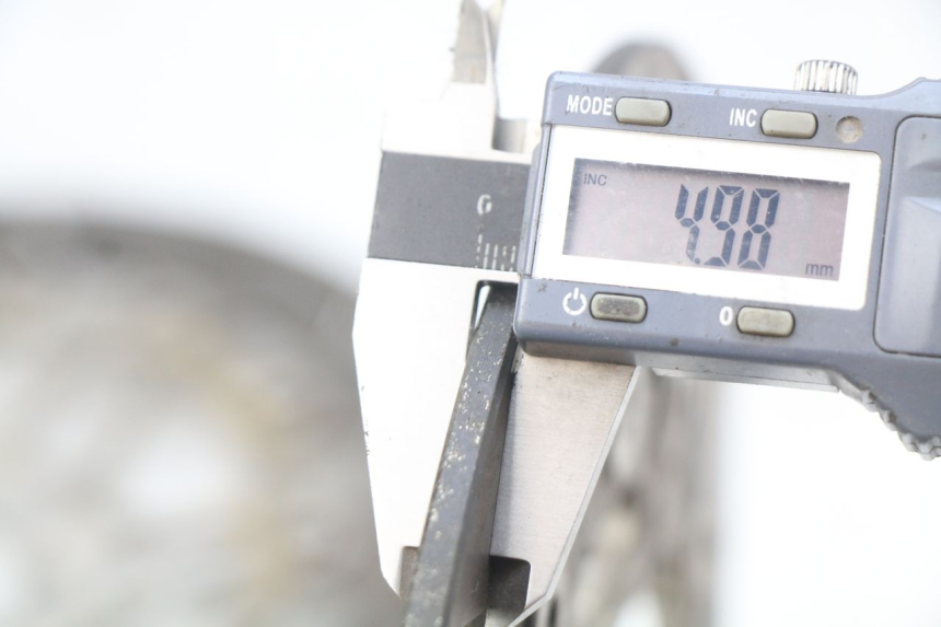 photo de PAIRE DISQUES FREIN AVANT HONDA CBR RR FIREBLADE 900 (1992 - 1994) - Focus structure