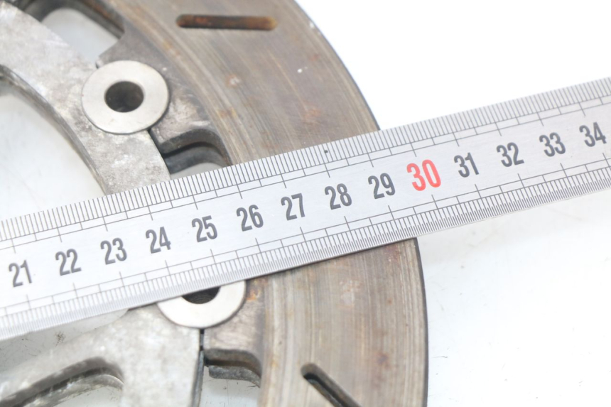 photo de PAIRE DISQUES FREIN AVANT HONDA CBR RR FIREBLADE 900 (1992 - 1994) - Gros plan technique