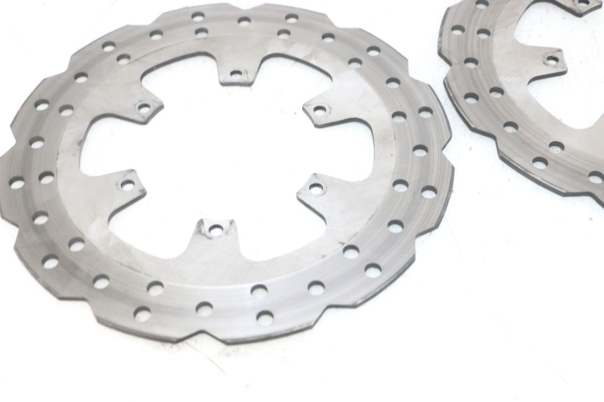 photo de PAIRE DISQUES FREIN AVANT PIAGGIO MP3 HPE 300 (2019 - 2026) - Vue d’ensemble