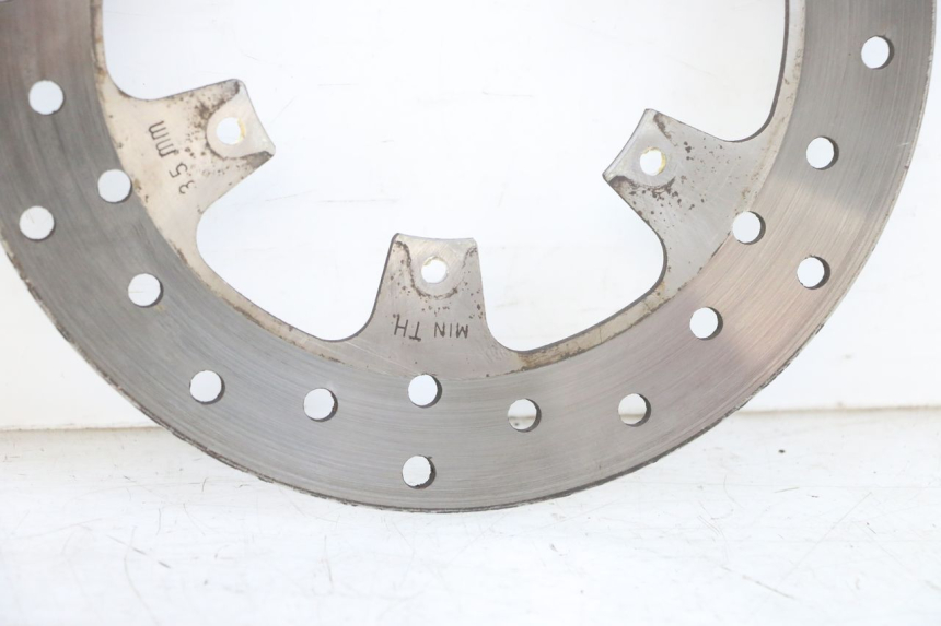 photo de PAIRE DISQUES FREIN AVANT PIAGGIO MP3 RL 250 (2006 - 2010) - Vue rapprochée