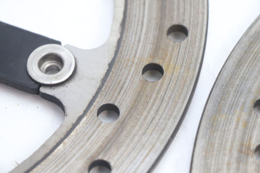 photo de PAIRE DISQUES FREIN AVANT HARLEY DAVIDSON ROAD GLIDE FLTRXSE 1920 (2018 - 2022) - Autre angle de vue