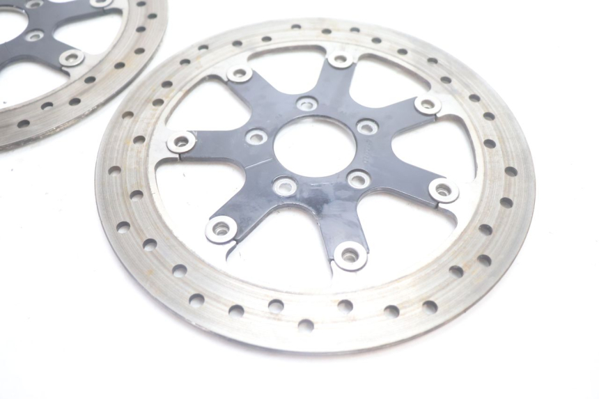 photo de PAIRE DISQUES FREIN AVANT HARLEY DAVIDSON ROAD GLIDE FLTRXSE 1920 (2018 - 2022) - Gros plan technique