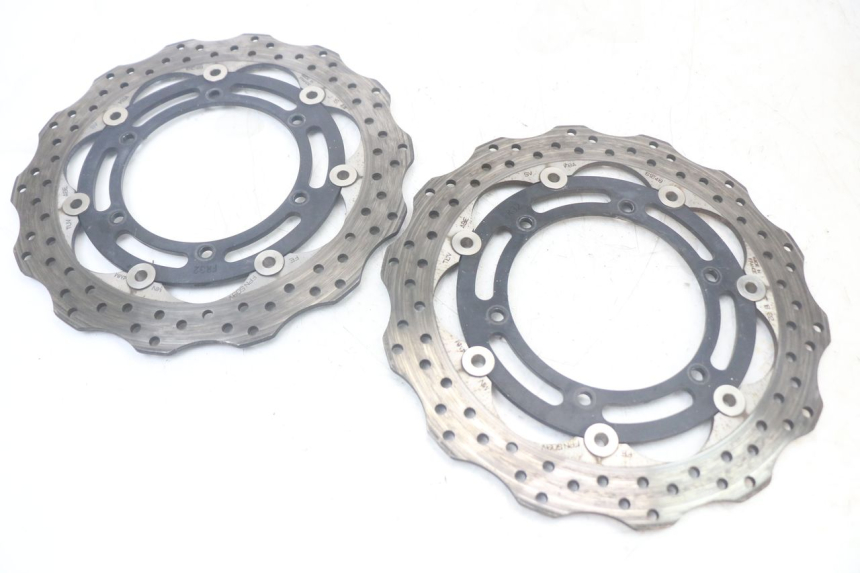 photo de PAIRE DISQUES FREIN AVANT YAMAHA TDM ABS 900 (2002 - 2014) - Vue principale
