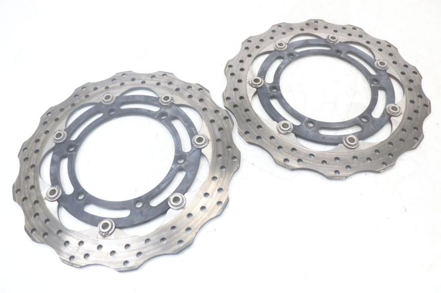 photo de PAIRE DISQUES FREIN AVANT YAMAHA TDM ABS 900 (2002 - 2014) - Détail de la pièce