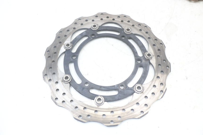 photo de PAIRE DISQUES FREIN AVANT YAMAHA TDM ABS 900 (2002 - 2014) - Points de fixation