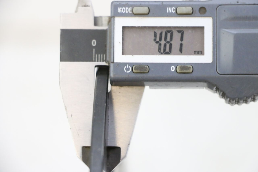 photo de PAIRE DISQUES FREIN AVANT YAMAHA TDM ABS 900 (2002 - 2014) - Gros plan technique