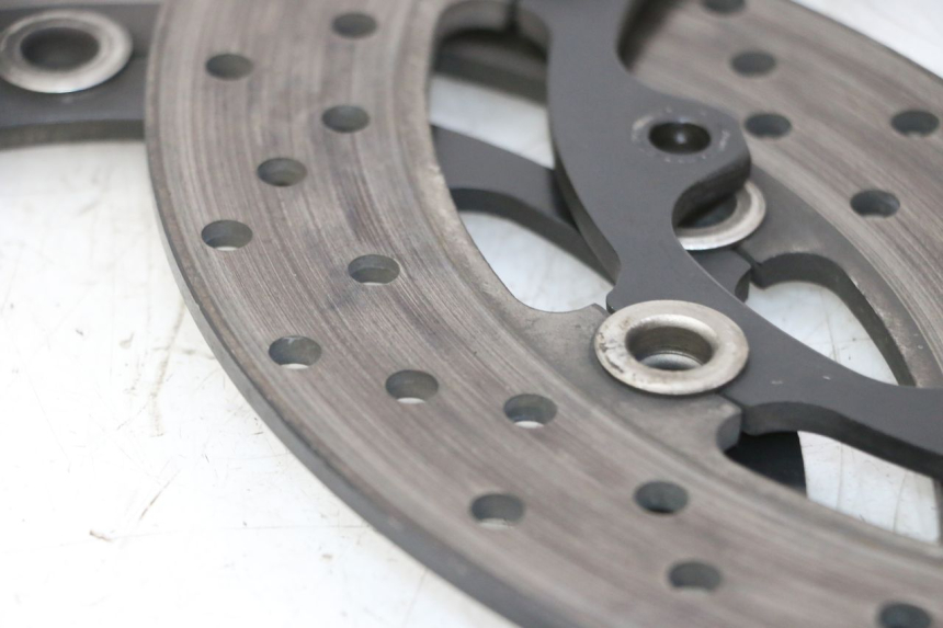 photo de PAIRE DISQUES FREIN AVANT YAMAHA TDM ABS 900 (2002 - 2014) - Points de fixation
