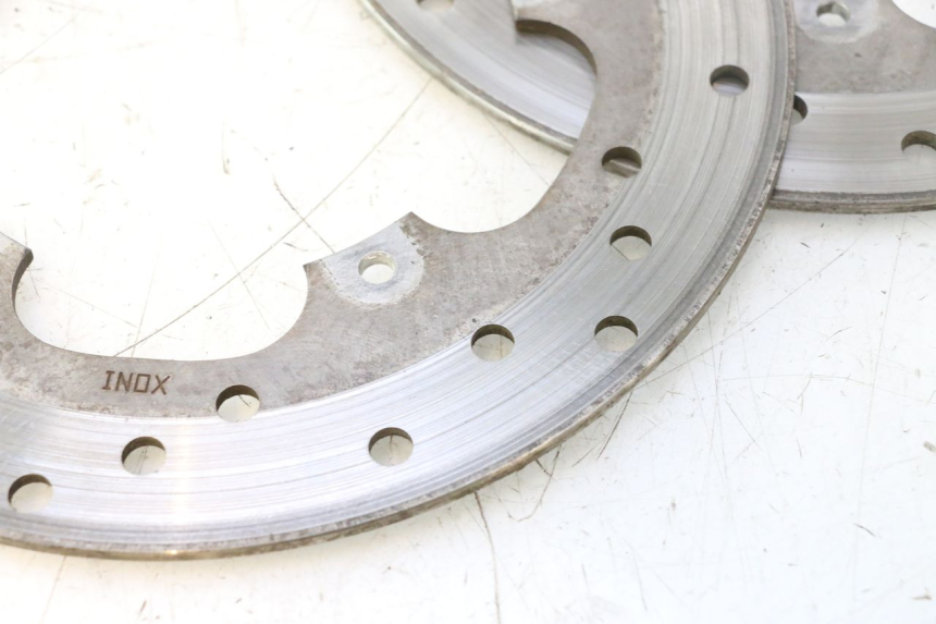 photo de PAIRE DISQUES FREIN AVANT PIAGGIO X9 EVOLUTION 125 (2003 - 2007) - État de surface