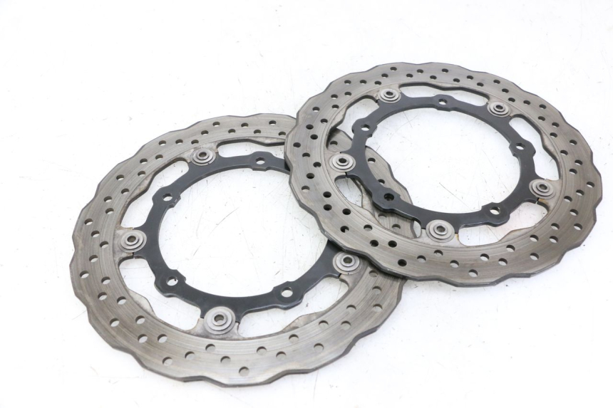 photo de PAIRE DISQUES FREIN AVANT YAMAHA TRACER 7 700 (2020 - 2024) - Vue d’ensemble