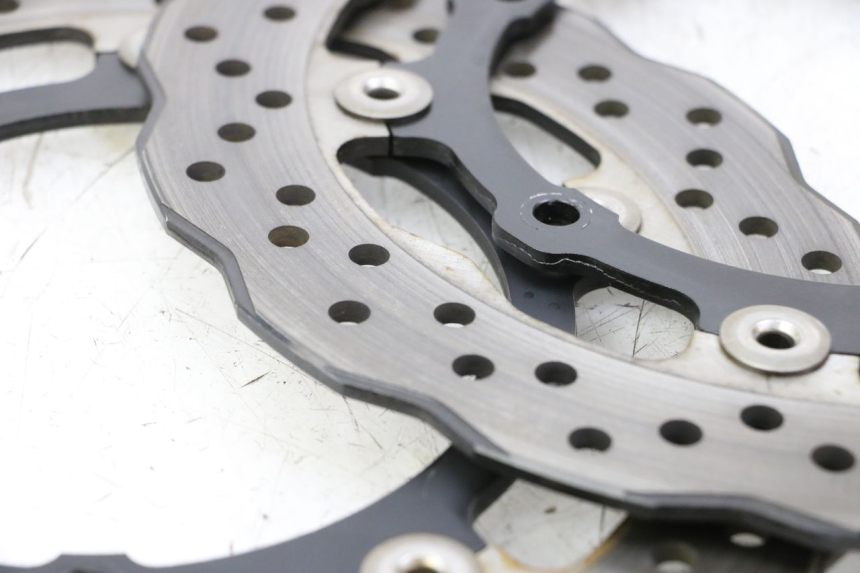 photo de PAIRE DISQUES FREIN AVANT YAMAHA TRACER 7 700 (2020 - 2024) - Pièce contrôlée