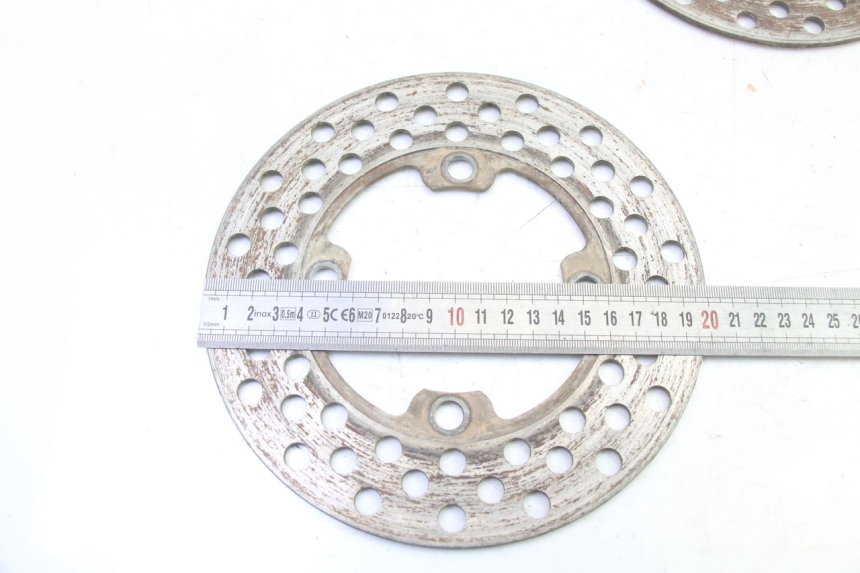 photo de PAIRE DISQUES FREIN AVANT YAMAHA YFM BRUIN 350 (2003 - 2009) - Gros plan technique