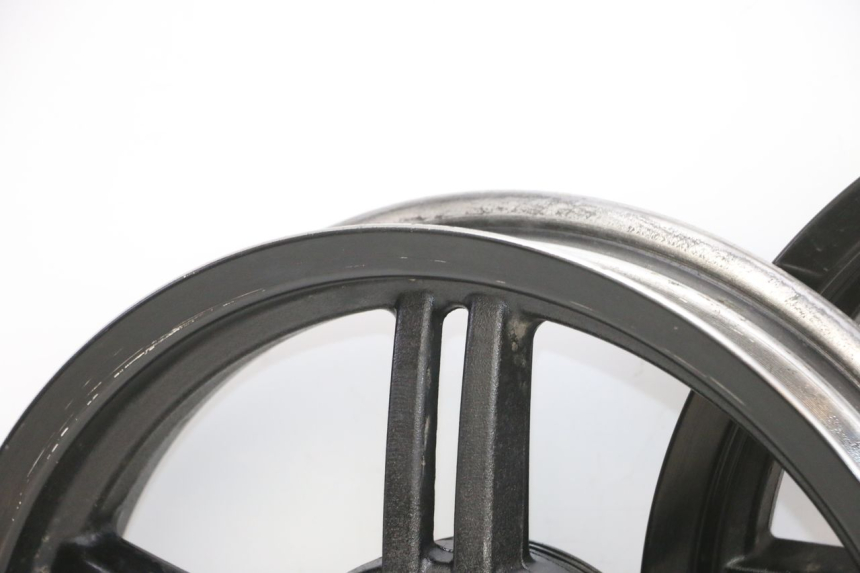 photo de PAIRE JANTES KYMCO AGILITY 16+ 4T 50 (2018 - 2023) - Détail de la pièce