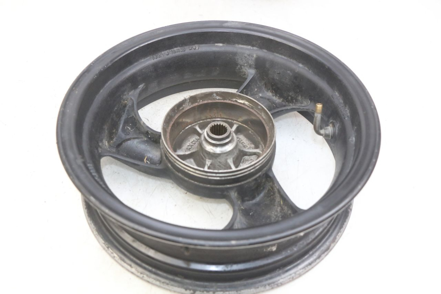 photo de PAIRE JANTE KYMCO AGILITY 4T 50 (2005 - 2018) - Gros plan technique