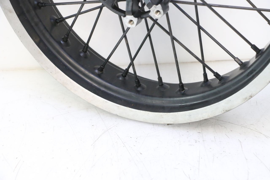 photo de PAIRE JANTES HM HONDA CRM DERAPAGE RR 50 (2006 - 2017) - Vue rapprochée