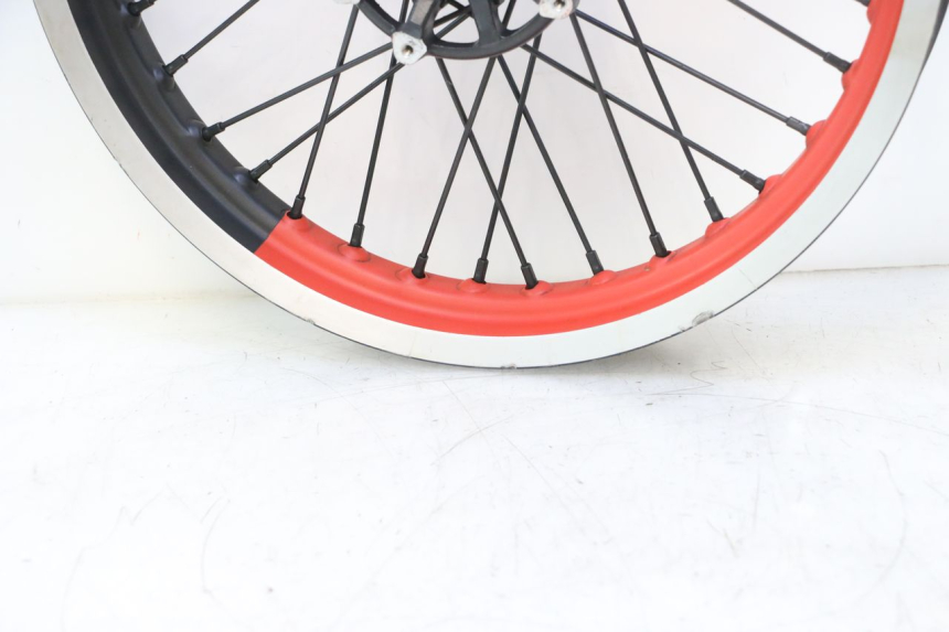 photo de PAIRE JANTES HM HONDA CRM DERAPAGE RR 50 (2006 - 2017) - Vue rapprochée