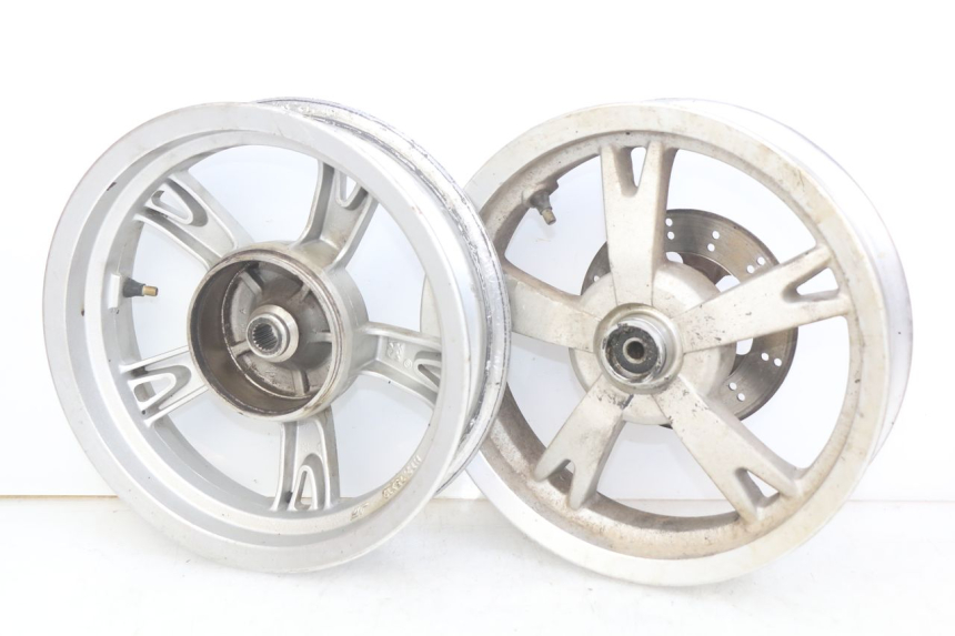 photo de PAIRE JANTE PEUGEOT KISBEE 2T 50 (2010 - 2017) - Détail de la pièce