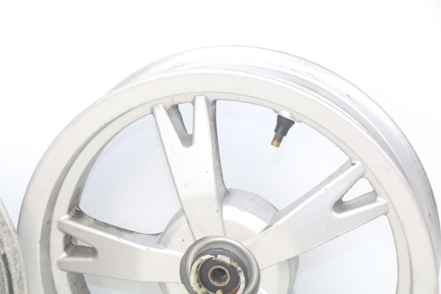 photo de PAIRE JANTE PEUGEOT KISBEE 4T 50 (2010 - 2017) - Détails caractéristiques