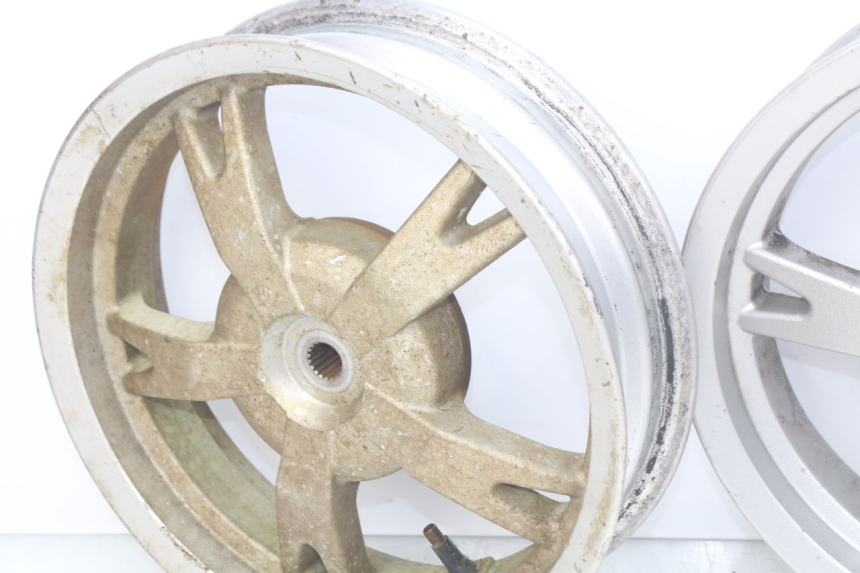 photo de PAIRE JANTE PEUGEOT KISBEE 4T 50 (2010 - 2017) - Pièce contrôlée