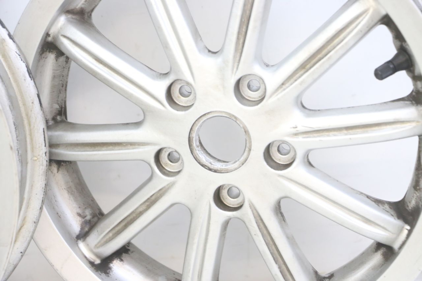 photo de PAIRE JANTE PIAGGIO MP3 LT 300 (2010 - 2016) - Focus structure