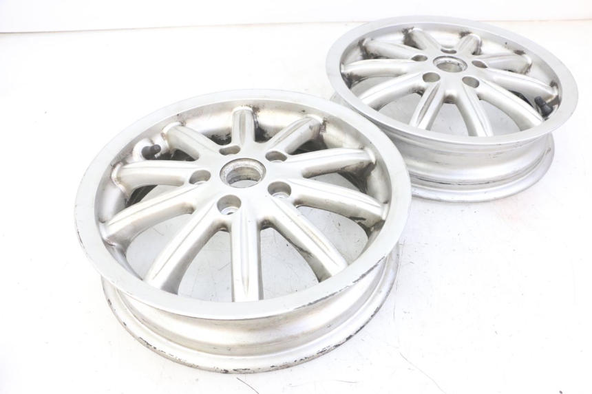 photo de PAIRE JANTE PIAGGIO MP3 LT 300 (2010 - 2016) - Autre angle de vue