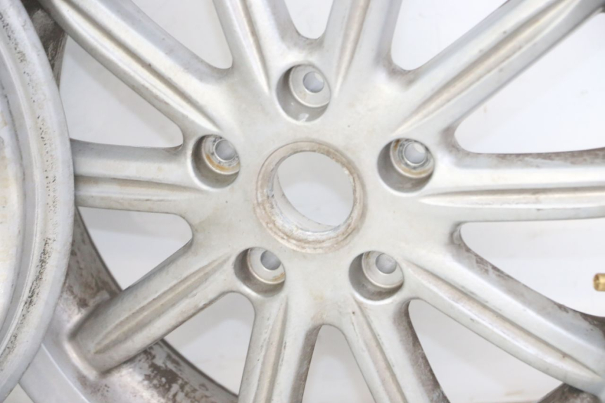 photo de PAIRE JANTE PIAGGIO MP3 LT 300 (2010 - 2016) - Vue rapprochée