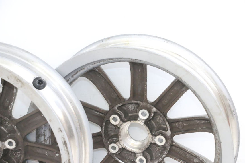 photo de PAIRE JANTE PIAGGIO MP3 LT 300 (2010 - 2016) - État de surface