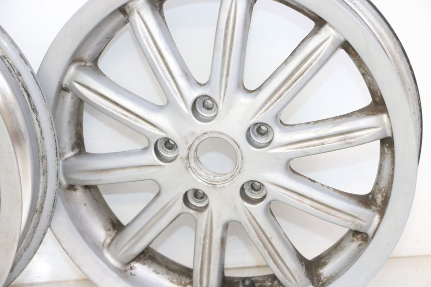 photo de PAIRE JANTE PIAGGIO MP3 LT 300 (2010 - 2016) - Focus structure