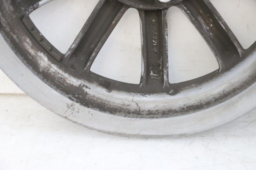 photo de PAIRE JANTES PIAGGIO MP3 RL 250 (2006 - 2010) - Vue rapprochée