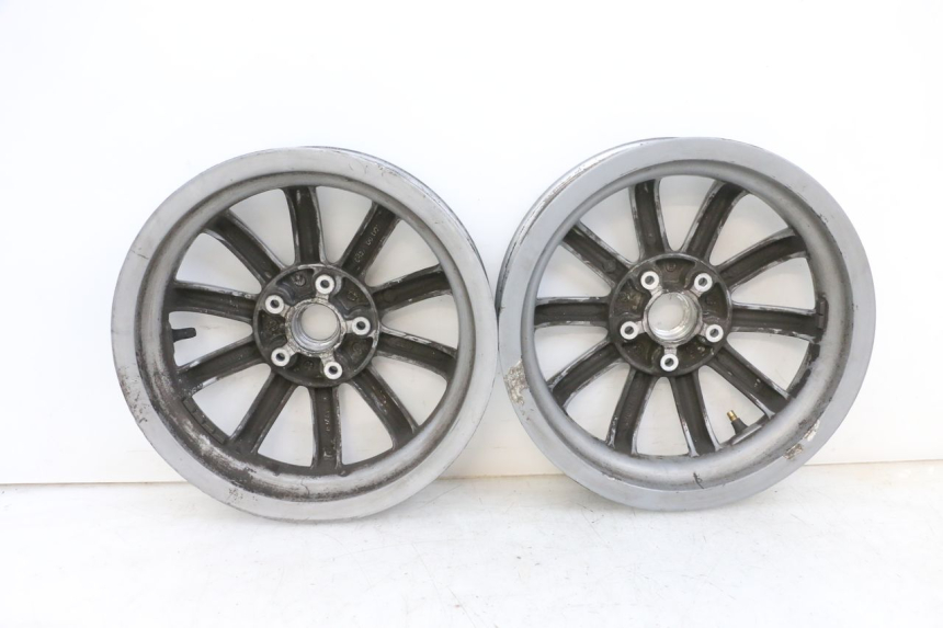 photo de PAIRE JANTES PIAGGIO MP3 RL 250 (2006 - 2010) - Focus structure