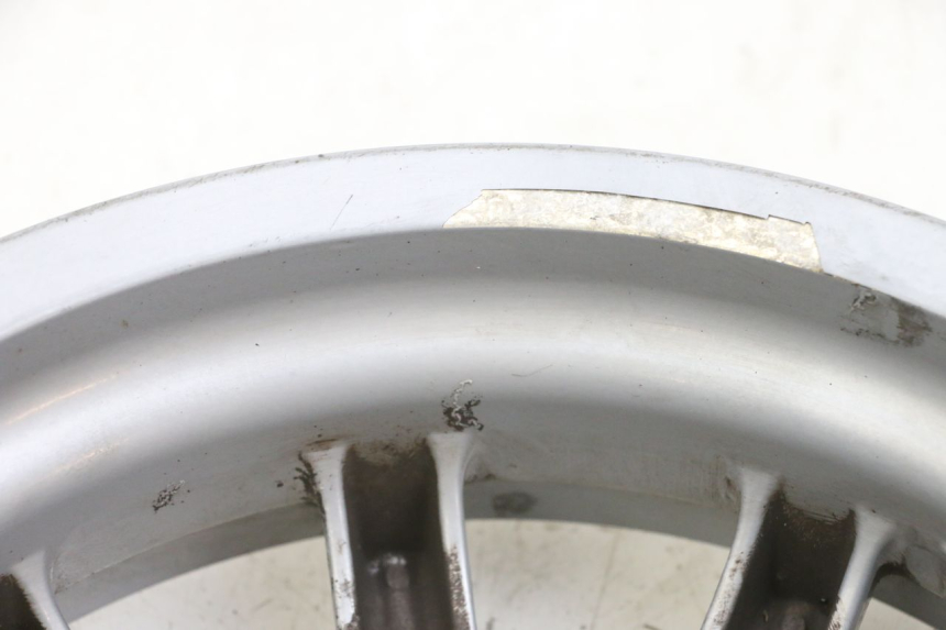 photo de PAIRE JANTES PIAGGIO MP3 RL 250 (2006 - 2010) - Points de fixation