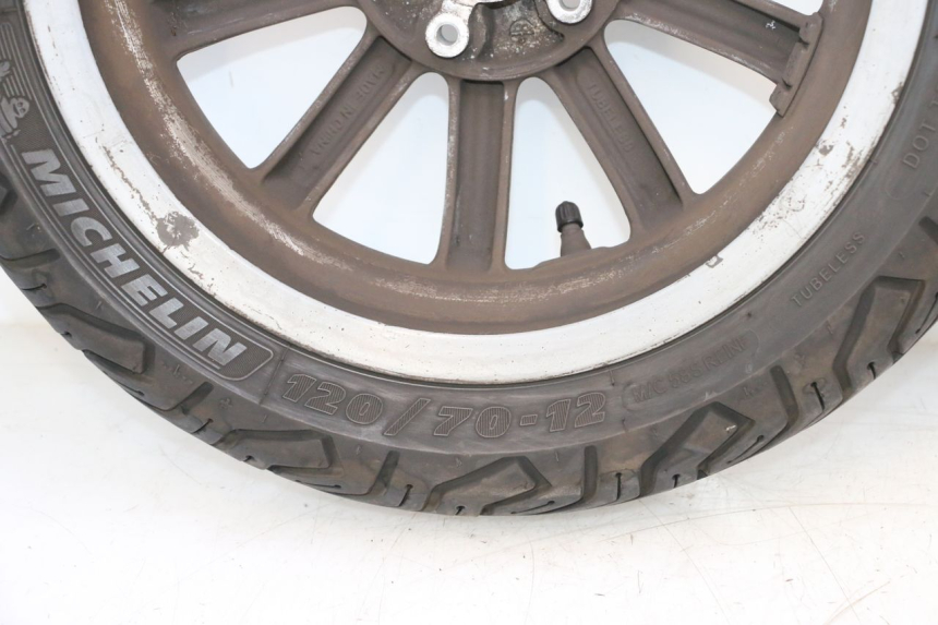 photo de PAIRE JANTES PIAGGIO MP3 RL 250 (2006 - 2010) - Zoom composants