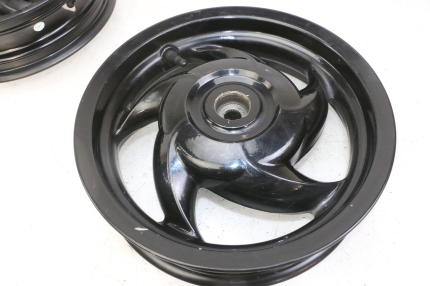 photo de PAIRE JANTES PIAGGIO NEW TYPHOON 50 (2018 - 2021) - Pièce contrôlée