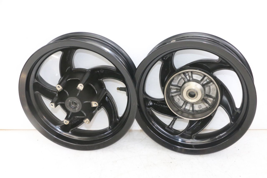 photo de PAIRE JANTES PIAGGIO NEW TYPHOON 50 (2018 - 2021) - Marquages et références