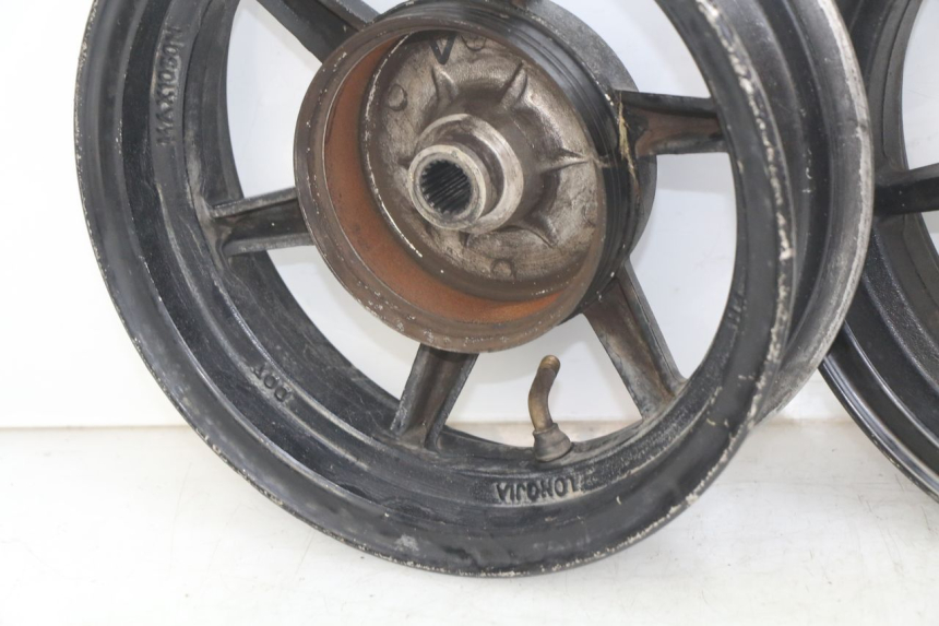 photo de PAIRE JANTE TNT MOTOR ROMA 10' 4T 50 (2019 - 2022) - Pièce contrôlée